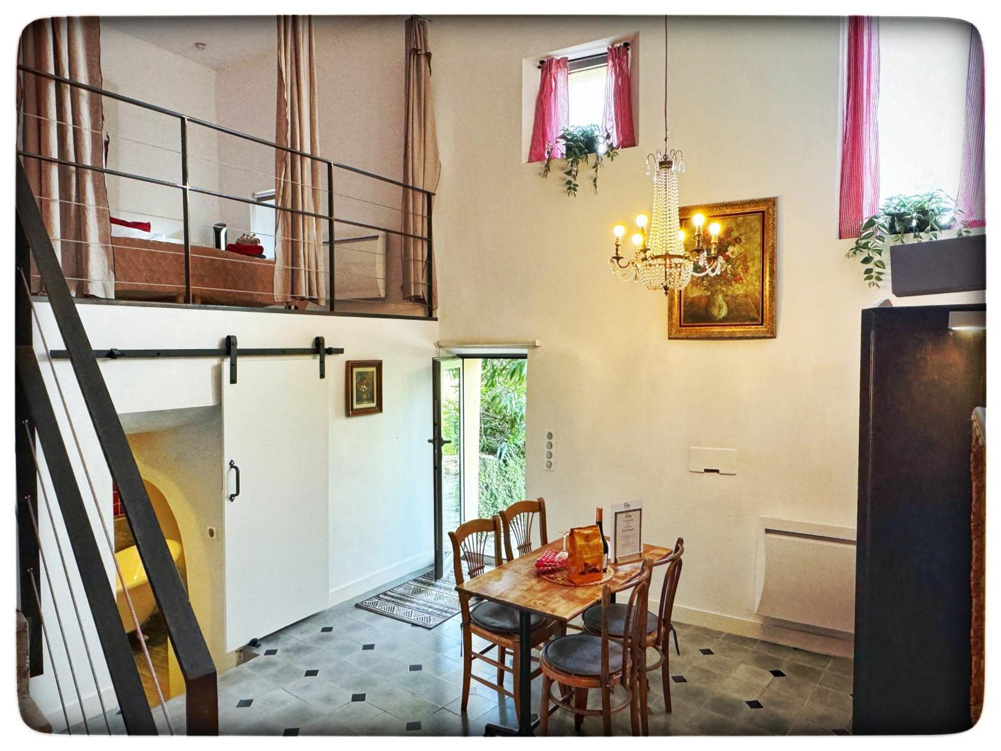 アプト La Providenceヴィラ 部屋 写真